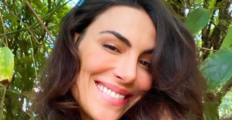 Mel Fronckowiak reflete sobre dias longe das redes sociais: ”Um pouco de amor offline”
