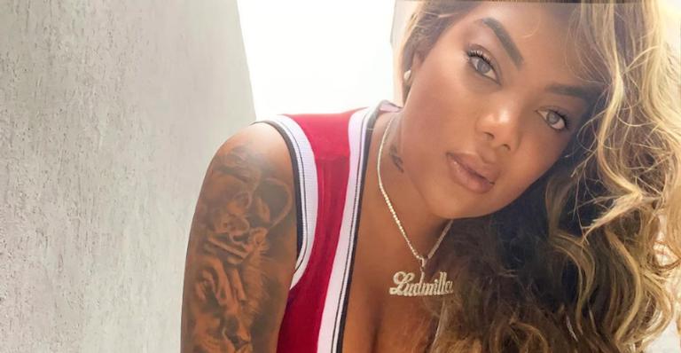 Viajando pelas Maldivas, Ludmilla faz vídeo arrasador em piscina e recebe elogios: ”Rainha!”