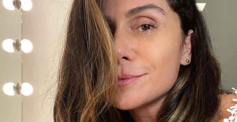 Giovanna Antonelli encanta ao mostrar sua cachorrinha embaixo da árvore de Natal: ”Fofure-se”