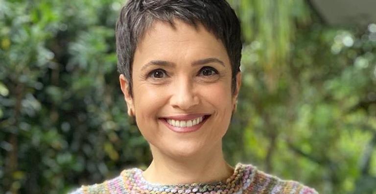 Sandra Annenberg mostra árvore de Natal diferenciada em sua mansão