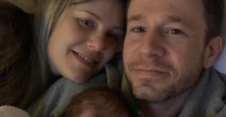 Daiana Garbin explode o fofurômetro ao dividir momento cheio de amor com a filha recém-nascida, Lua
