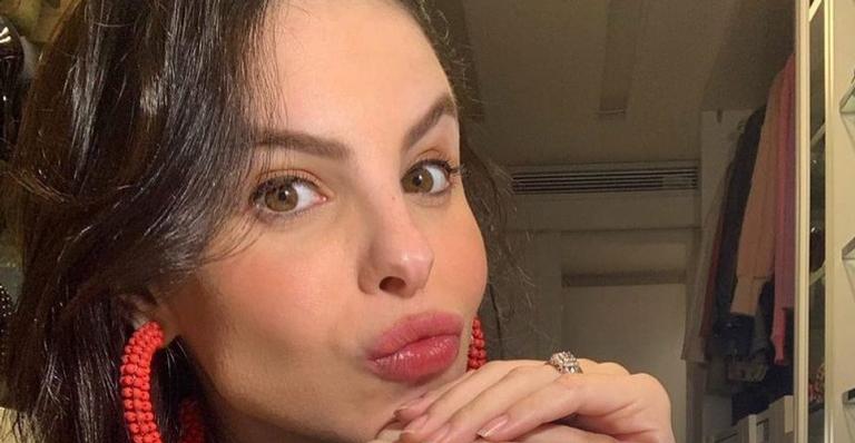 Sthefany Brito posa com o filho e relembra dificuldades com a amamentação: ”Muito difícil”