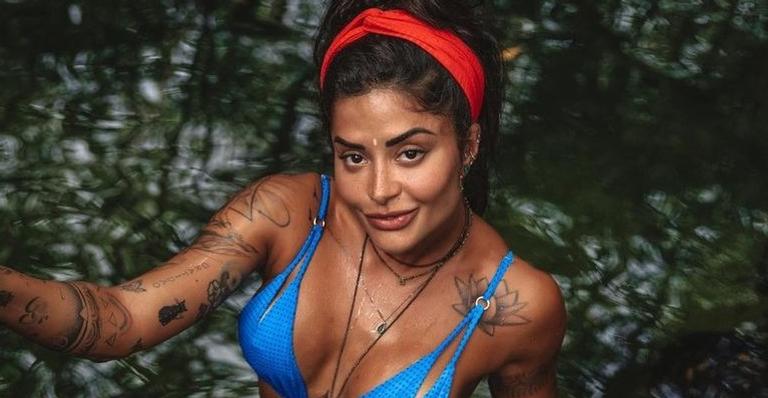 No México, Aline Riscado exibe corpão sarado com biquíni cavado e para tudo: ”Espetacular!”