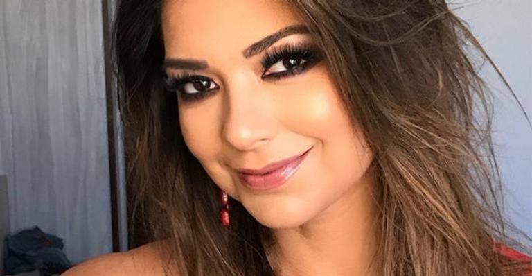 Amanda Françozo marca presença em evento ao lado da filha Vitória