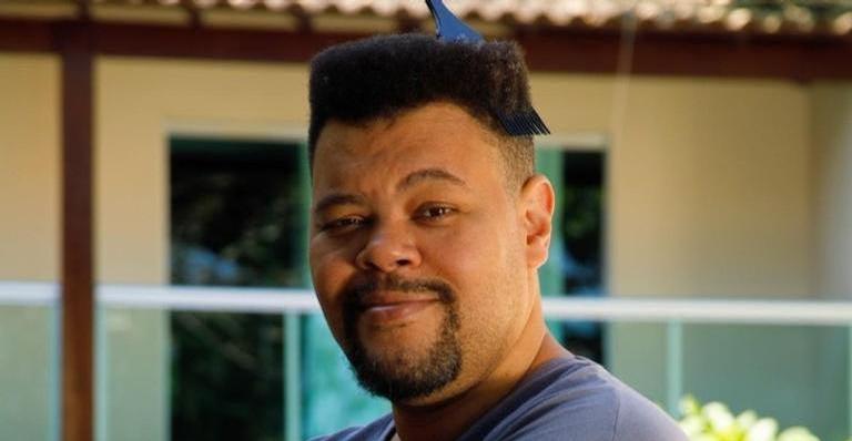 Babu Santana comemora aniversário e brinca: ”41 com corpinho de 39”