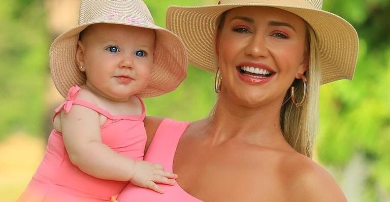 Ana Paula Siebert se derrete com fotos de Vicky fazendo careta: ”Aprendeu e não para mais!”
