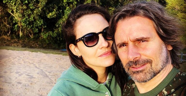 Murilo Rosa relembra clique ao lado da esposa, Fernanda Tavares, e se declara: ”Sorte a minha”