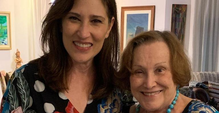 Beth Goulart lembra clique ao lado de Nicette Bruno e declara saudades: ”17 dias sem poder vê-la”