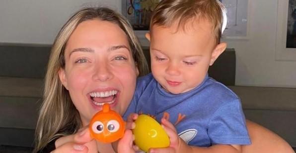 Carol Dantas derrete o coração dos seguidores com vídeo de Valentin gargalhando