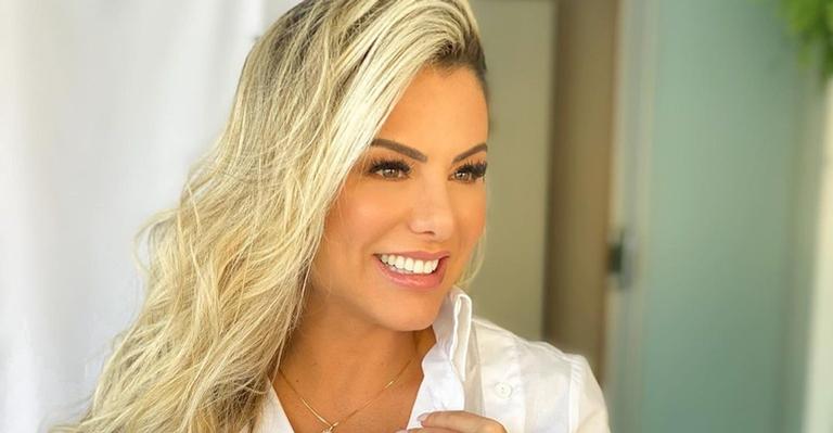 Com Covid-19, Poliana Rocha reflete sobre o tempo: ”Oportunidade para pensar e repensar”