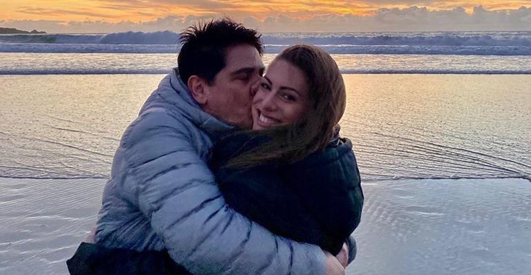 Elaine Mickely se declara para César Filho: ”Gratidão por esse amor que completa a minha vida”