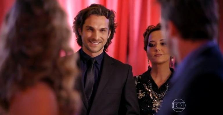 Alberto comemora acidente de Cassiano em ‘Flor do Caribe’