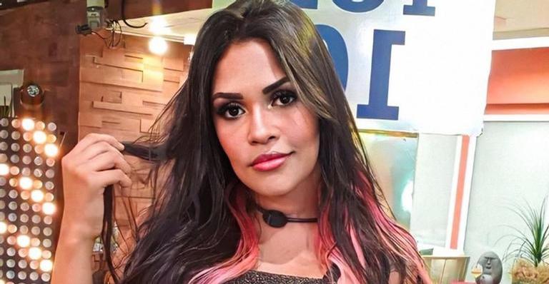 Ex-BBB Flayslane empina o bumbum e corpão se destaca na internet
