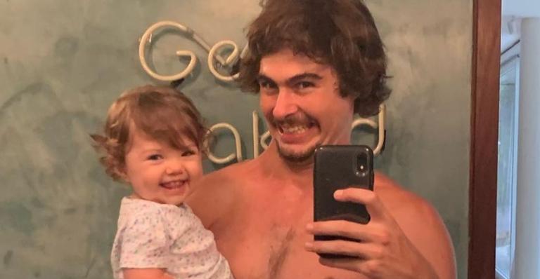 Rafa Vitti publica vídeo fofíssimo da filha, Clara Maria, e web pira: ”Não aguento vocês dois”