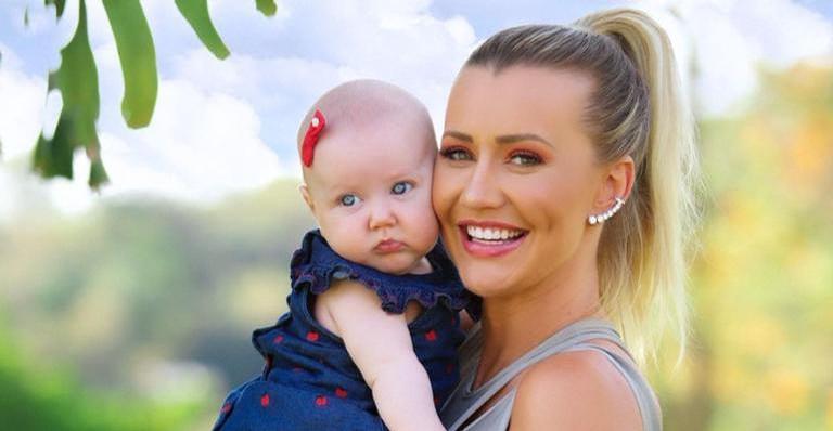 Ana Paula Siebert se derrete ao mostrar a decoração do mesversário da filha, Vicky