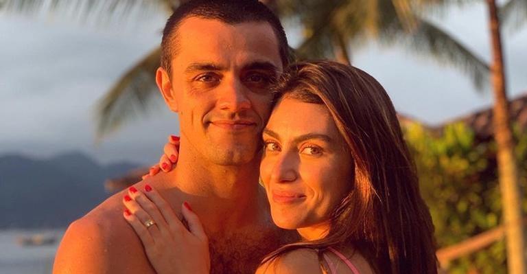 Felipe Simas se declara para a esposa, Mariana Uhlmann: ”Amo-te tanto, amor”