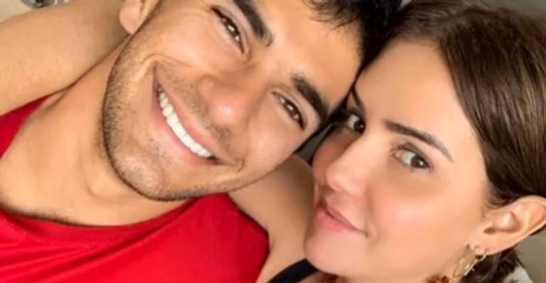Em Pernambuco, Hugo Moura relembra momento radical com Deborah Secco: ”Que foto”