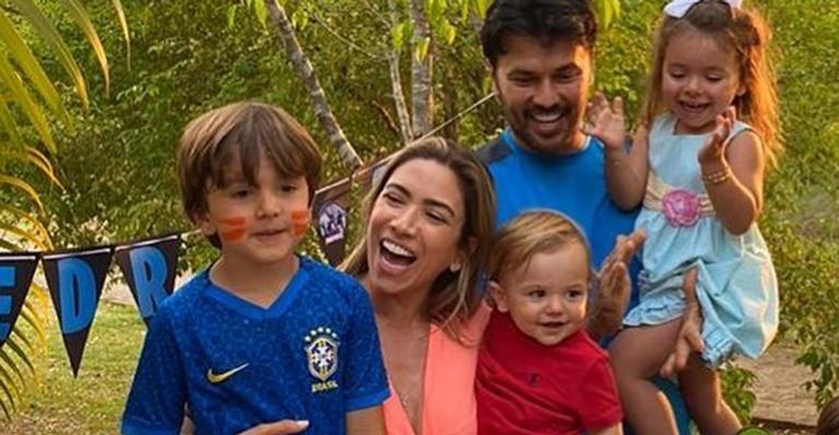Patrícia Abravanel diverte a web ao mostrar gracinha dos filhos durante live