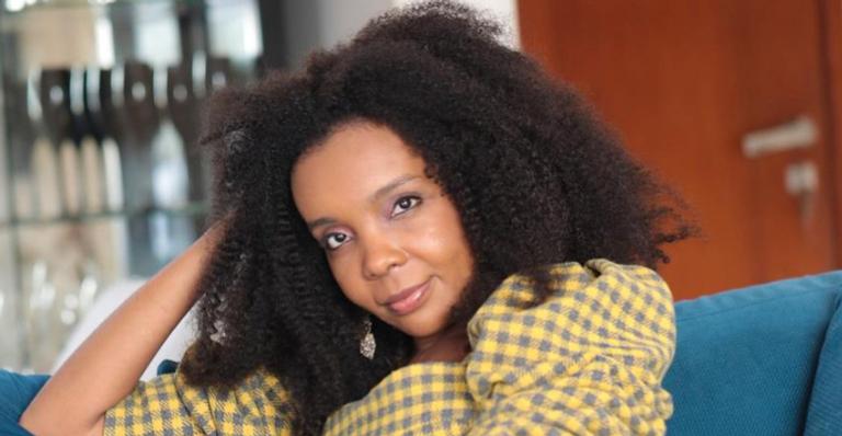 Thelma Assis surge belíssima em clique nas redes e ganha elogios de fãs: ”Rainha, meu Deus!”