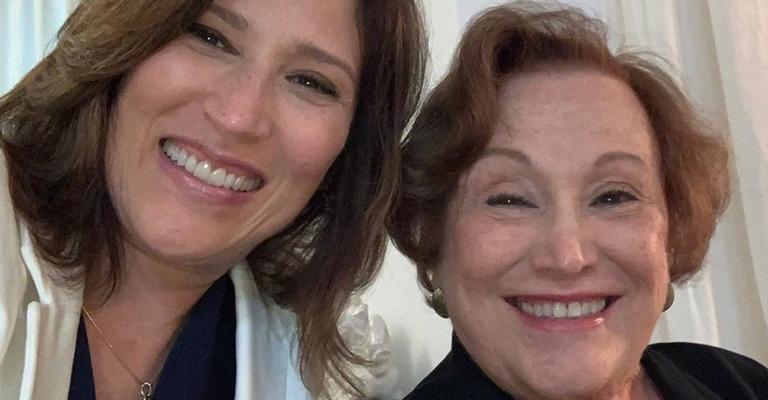 Após morte da mãe, Beth Goulart posta vídeo emocionada: ”Mande nosso beijo ao papai”