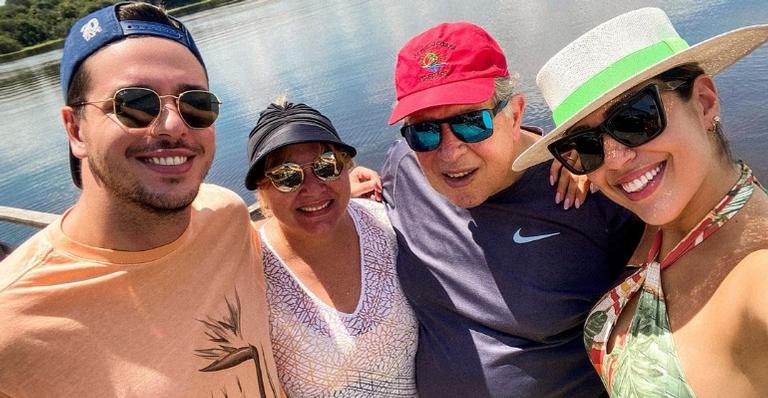 Vivian Amorim leva o namorado e os sogros para conhecer a Amazônia: ”Eles estão encantados”
