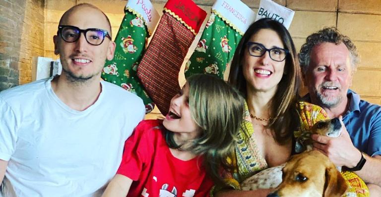 Paola Carosella compartilha clique raro em família e encanta a web