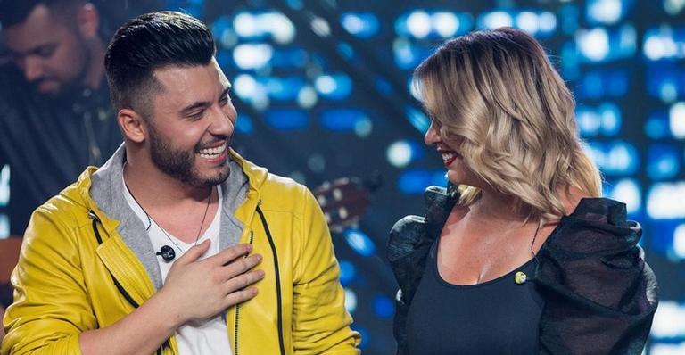 Murilo Huff ganha short inusitado de Marília Mendonça e brinca: ”Namorem, é ótimo”