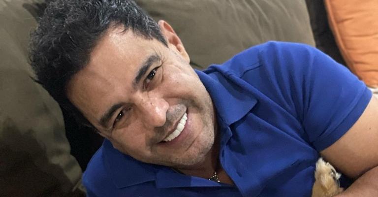 Zezé Di Camargo reúne a família no Natal e relembra o pai, Francisco Camargo