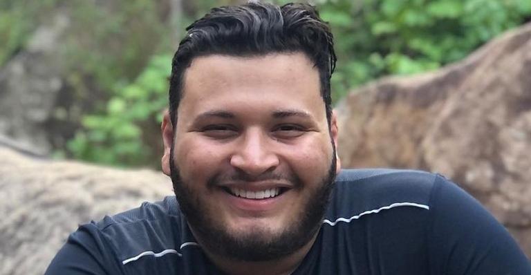 Ex-BBB Victor Hugo é impedido de viajar horas após alta de internação por Covid-19