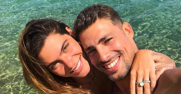 Mariana Goldfarb surge em clique fofo com Cauã Reymond e se declara: ”Eu amo você”