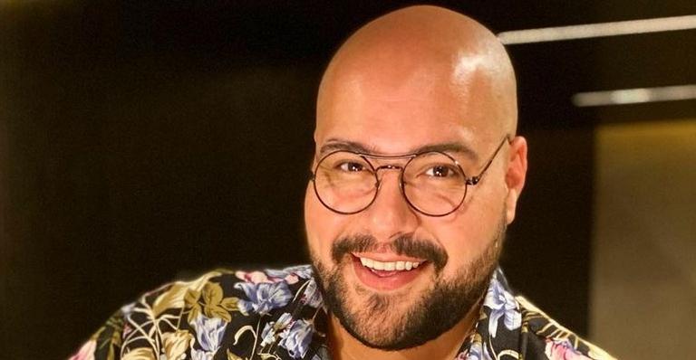 Tiago Abravanel posta clique de momento romântico com o marido: ”Meu amor”