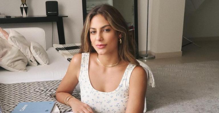 Ex-BBB Mari Gonzalez abre álbum de fotos na praia: ”Conectada com o universo”