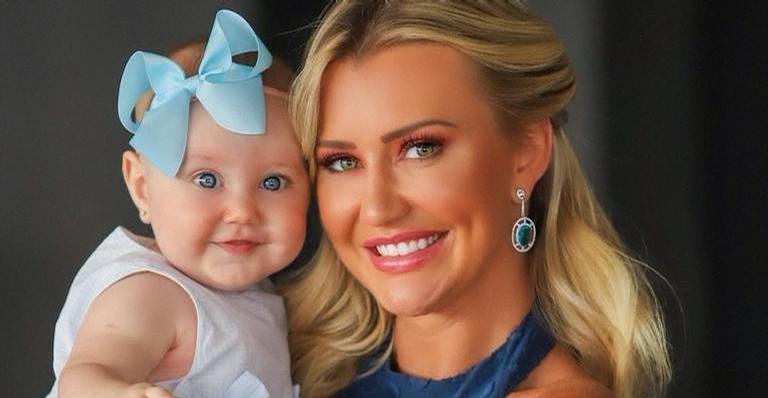 Ana Paula Siebert compartilha clique fofo com a filha, Vicky: ”Muito amor envolvido”