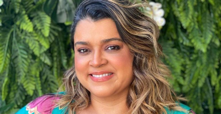 Preta Gil recebe elogios ao posar em selfie após mergulho: ”Beleza ao natural”