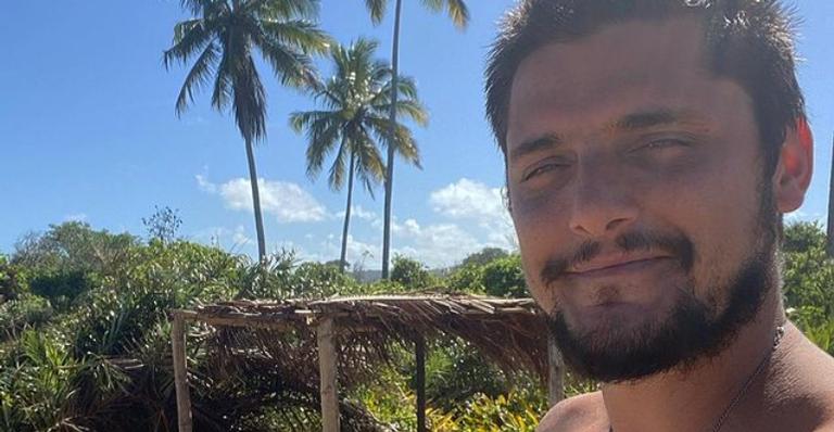 Bruno Gissoni encanta ao compartilhar registros de passeio em família