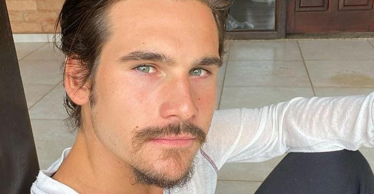 Nicolas Prattes derrete corações com lindo registro pós-treino