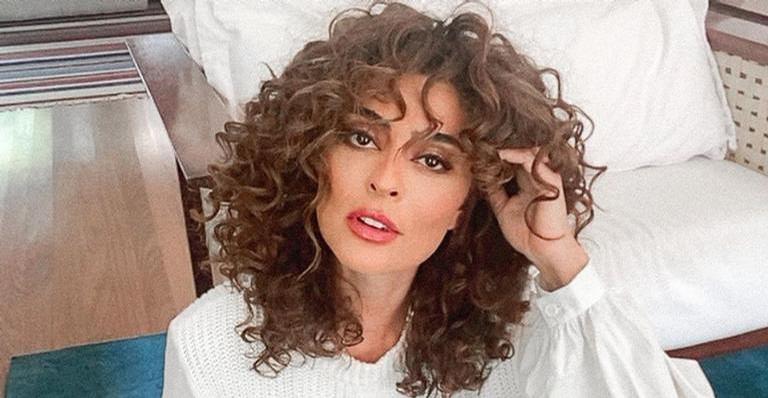 Com roupa de praia, Juliana Paes surge deslumbrante e arranca elogios: ”Rainha”