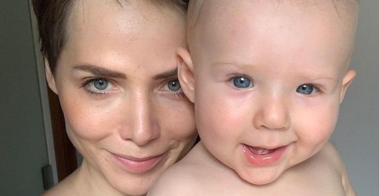 Leticia Colin explode o fofurômetro ao combinar looks com o filho, Uri: ”Bermuda de dinossauro”