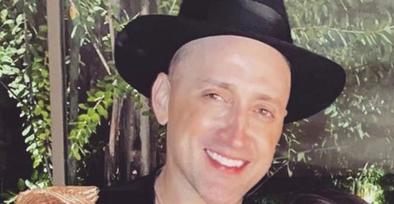 Paulo Gustavo encanta ao postar foto do marido com os filhos: ”Os amores da minha vida”