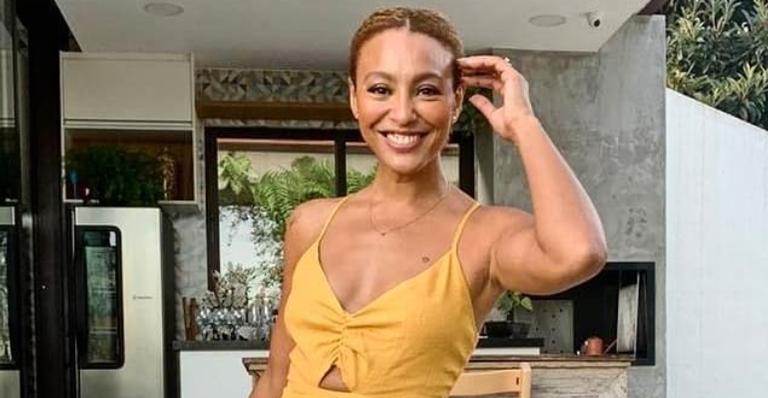 Sheron Menezzes chama atenção da web ao apostar em look neon: ”Que maravilhosa!”