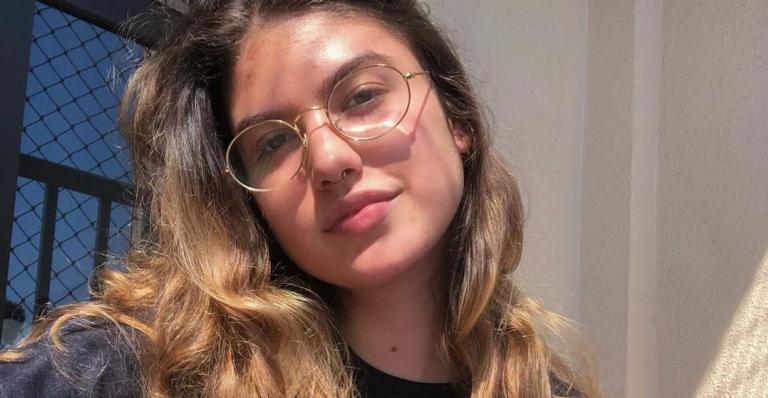 Giovanna Grigio esclarece rumores de que participaria do BBB21 com brincadeiras: ”Olha Thiago”