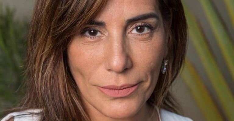 Glória Pires encanta ao curtir dia de praia: ”Últimos momentos nesse paraíso!”