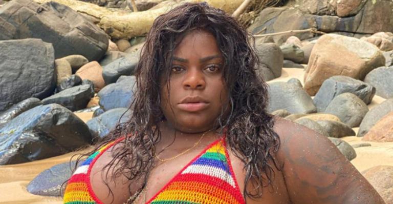 Jojo Todynho sensualiza de maiô: ”Alma de mar!”
