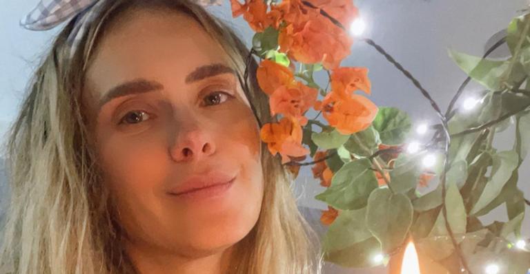 Carolina Dieckmann relembra sua estreia na TV: ”Olha que babies!”