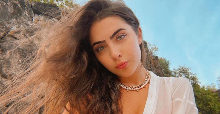Jade Picon recebe elogios da web ao posar de biquíni em cenário paradisíaco: ”Simplesmente linda!”