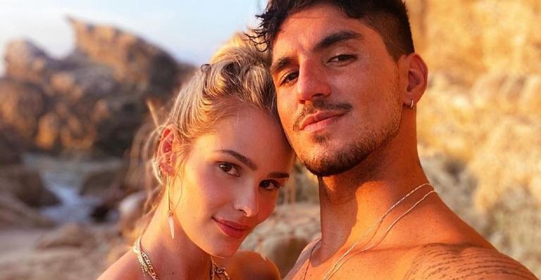 Yasmin Brunet e Gabriel Medina trocam beijão em clique romântico