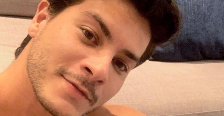 Demitido da Record TV, Arthur Aguiar nega desobediência: ”Jamais”