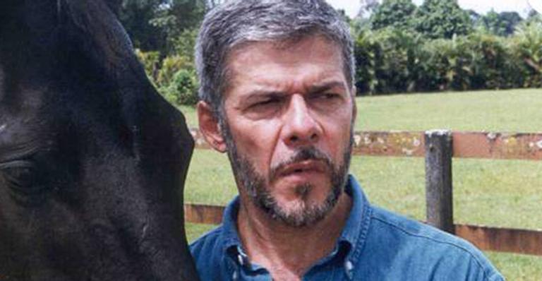 Pedro passa do ponto e comete crime em ‘Laços de Família’