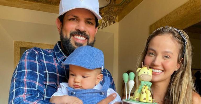 Biah Rodrigues encanta ao mostrar o amor do filho, Theo, por violão: ”Nunca vi igual”