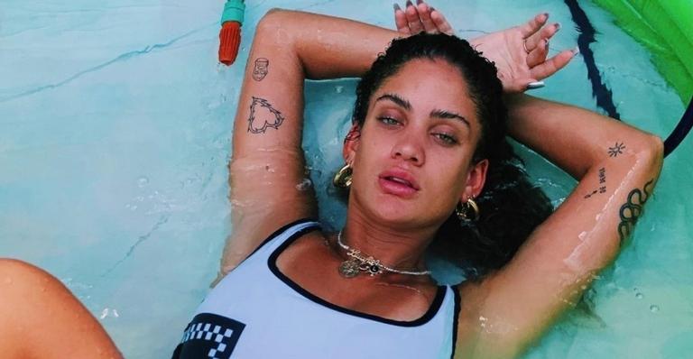 Laura Fernandez posta clique encantador ao lado da filha e semelhança impressiona: ”Iguaizinhas”